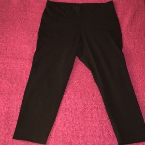 Black 3/4 length Nike leggings